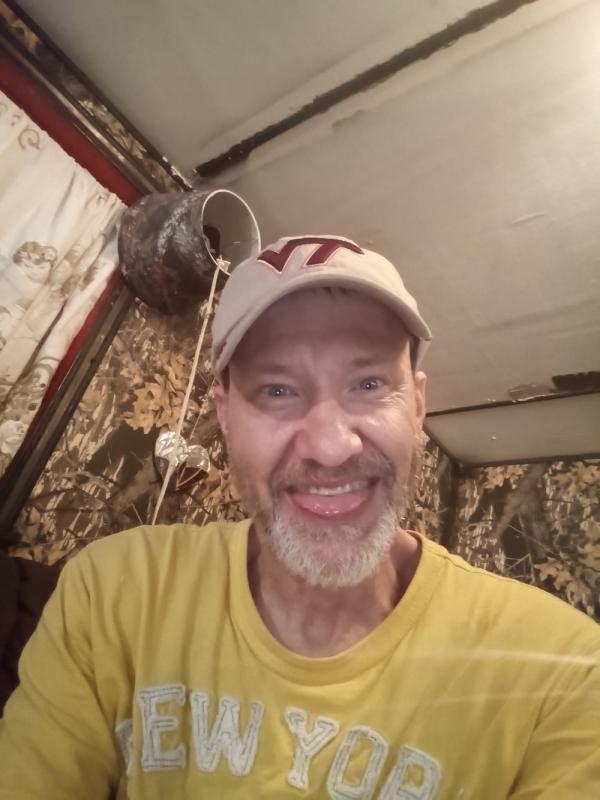 Single Man 49 In Bassett Virginia Uptown Date Free Dating Make New Friends 0994